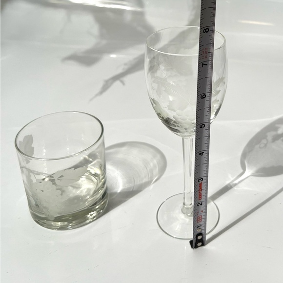 Vintage Etched Grape Vines Wine And Cocktail Glasses Set of 6 - Picture 12 of 12